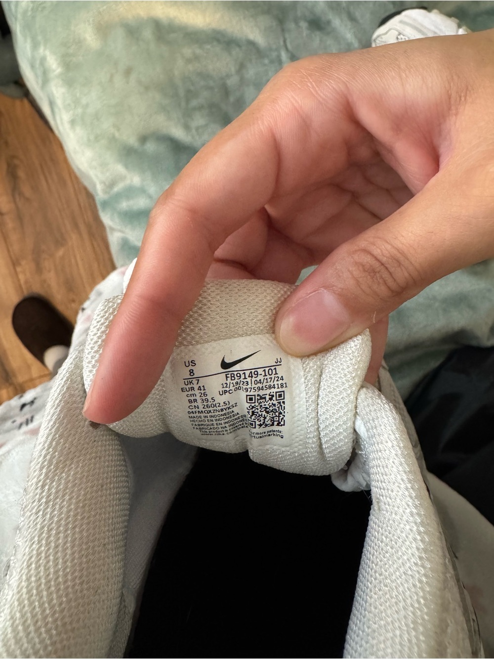 Nike vomero 5 White and Black - Picture 5 of 5